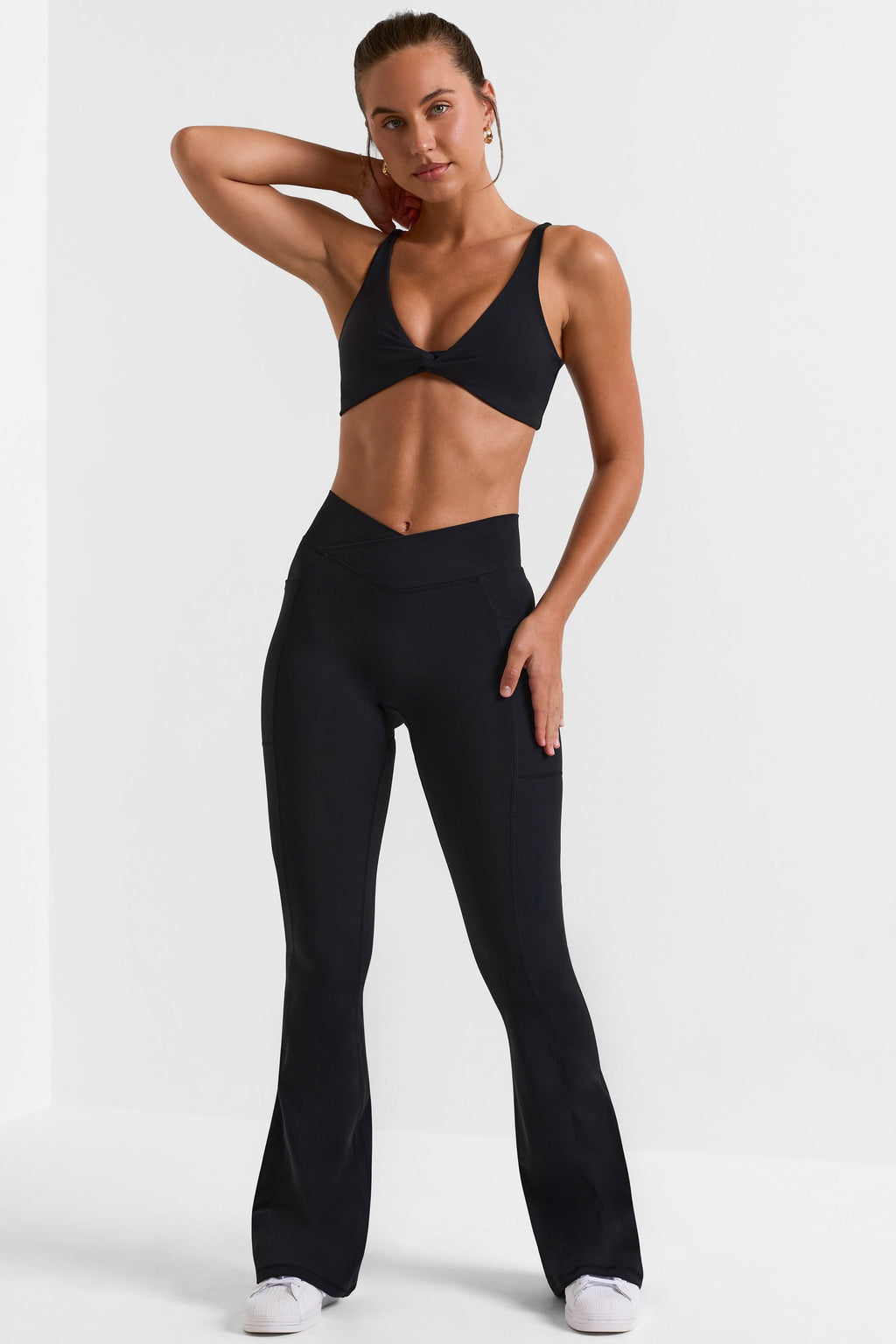 Chic Soft Active V-Waist Flared Leggings in Black