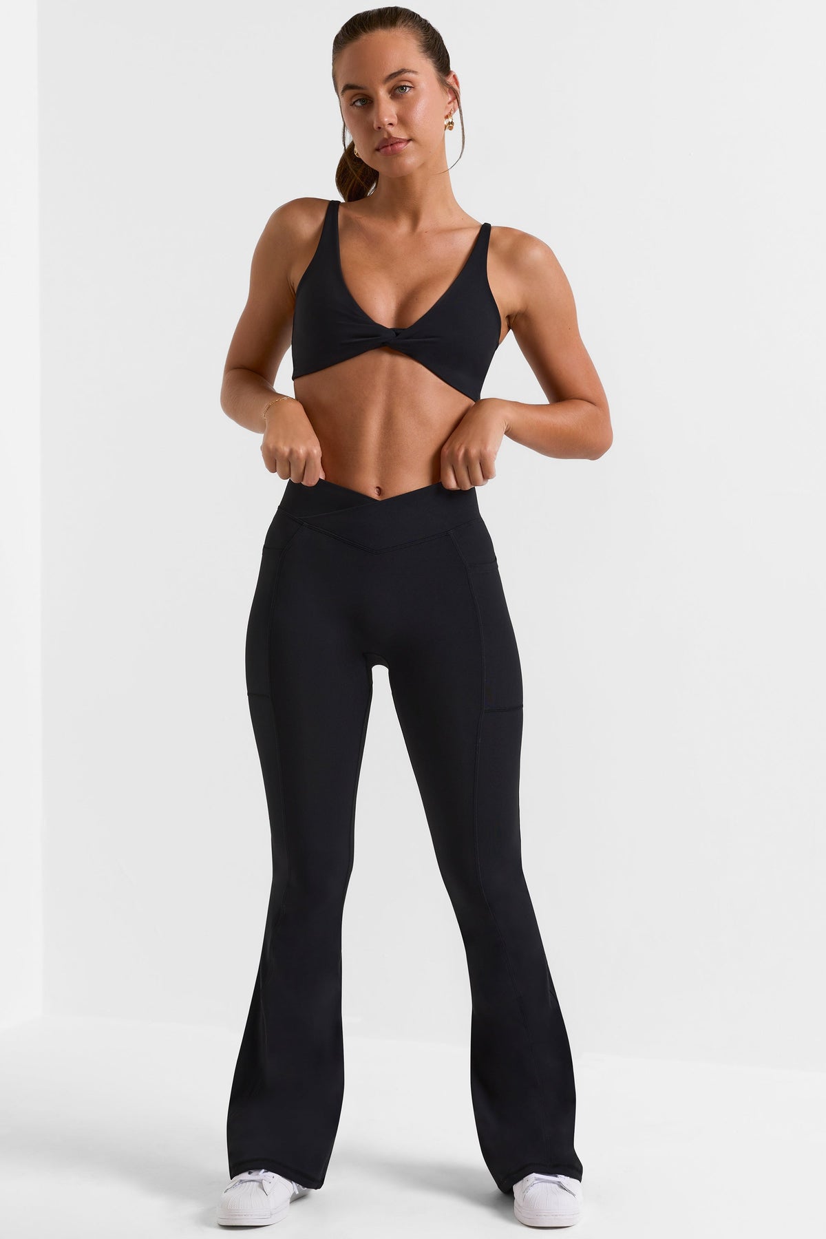 Chic Soft Active V-Waist Flared Leggings in Black