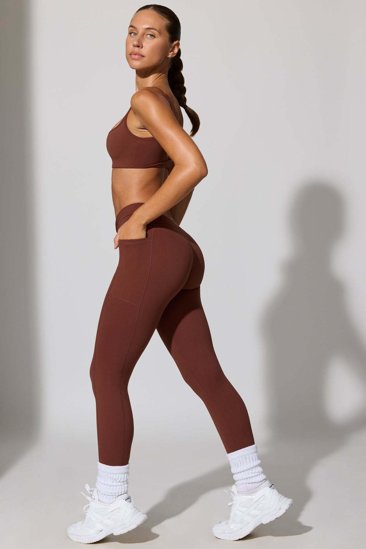 Chic Full Length Leggings with Pockets in Brown