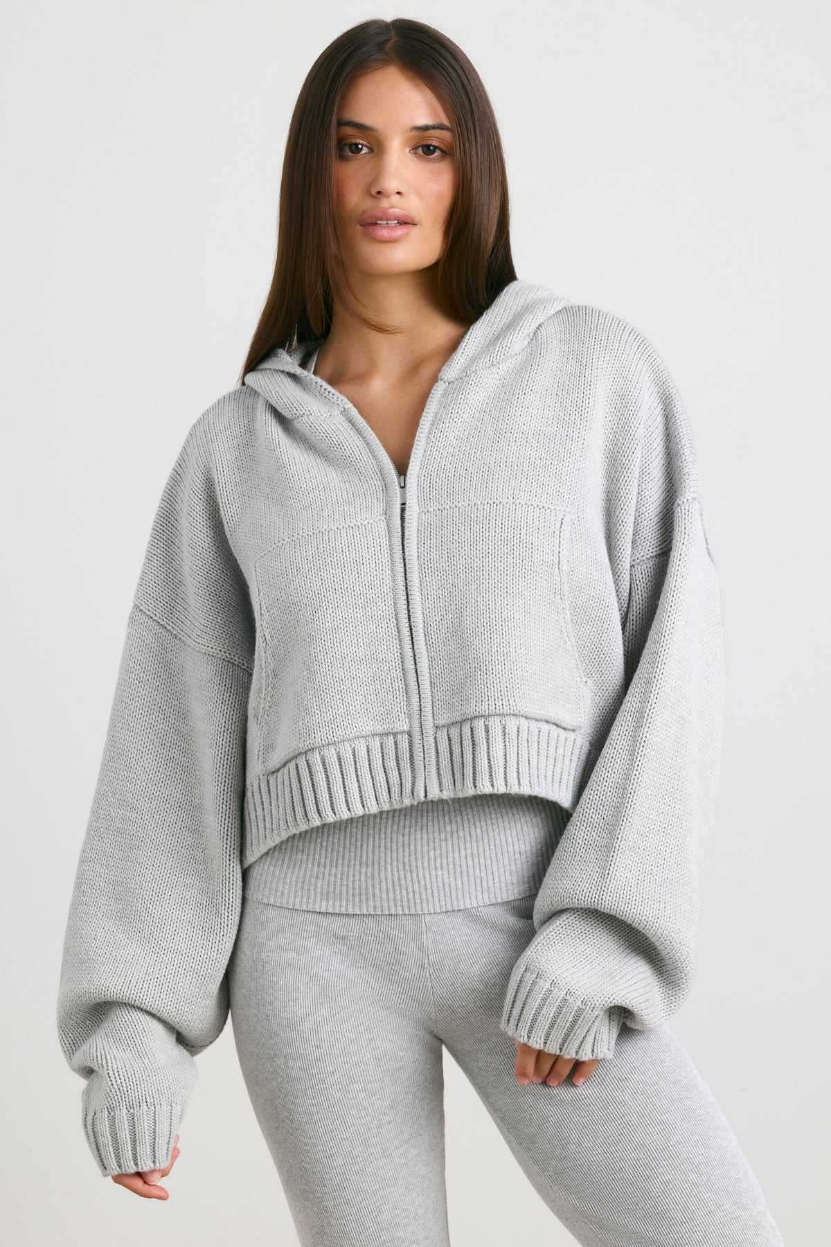 Chic Cropped Zip Up Chunky Knit Hoodie in Heather Grey