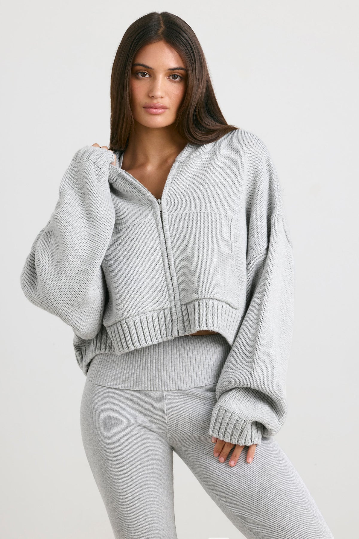 Chic Cropped Zip Up Chunky Knit Hoodie in Heather Grey