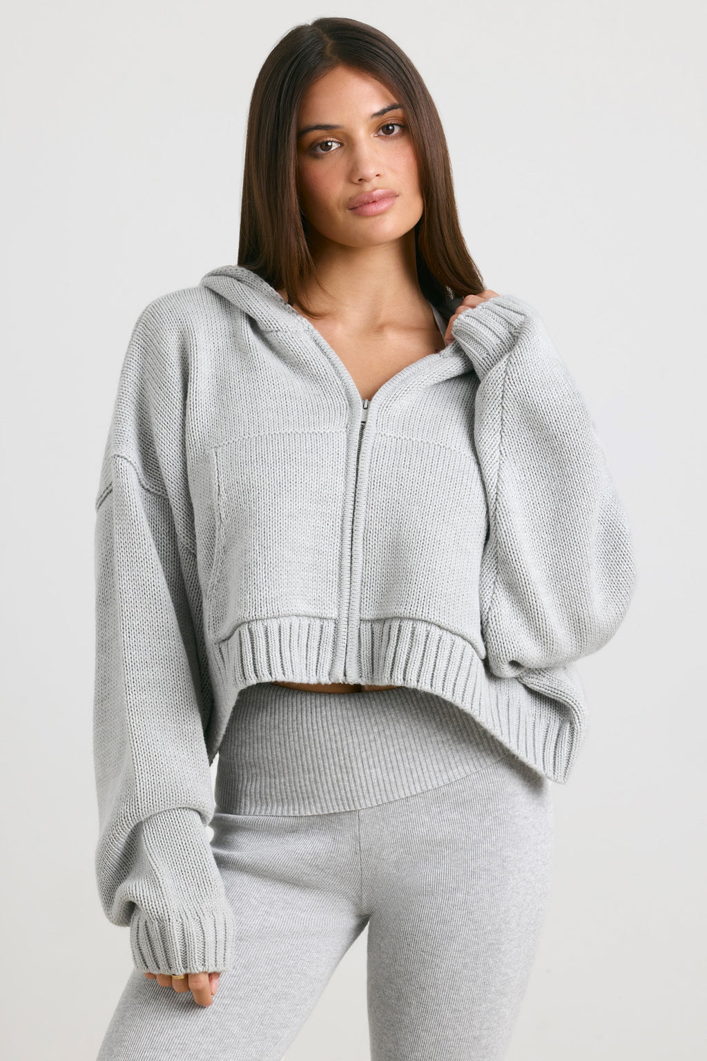 Chic Cropped Zip Up Chunky Knit Hoodie in Heather Grey