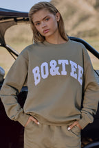 Chic Oversized Crew Neck Sweatshirt in Soft Olive