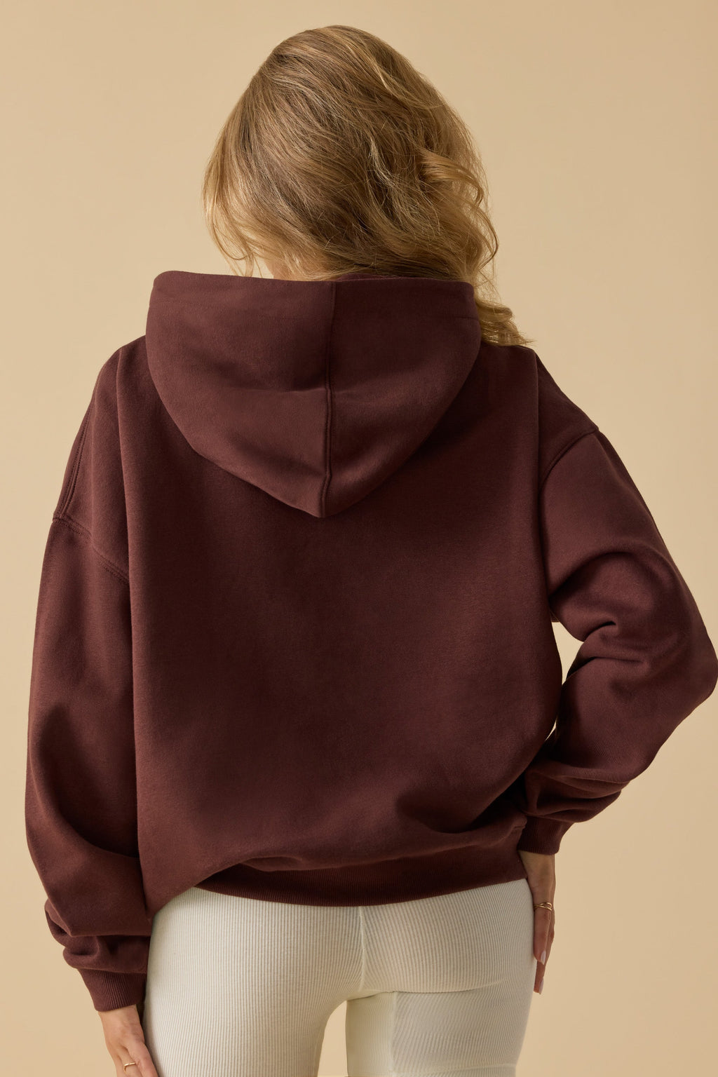 Chic Oversized Hooded Sweatshirt in Mahogany