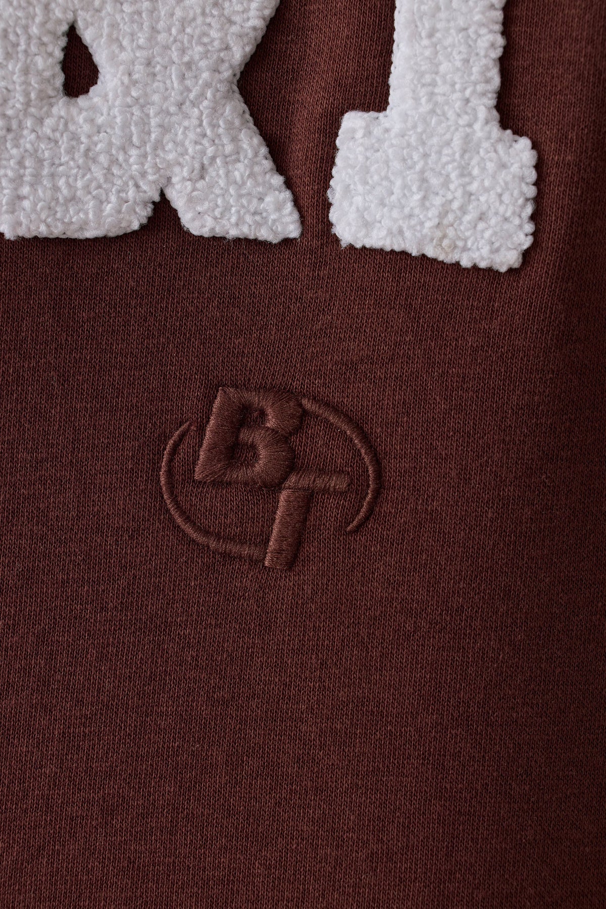 Chic Oversized Hooded Sweatshirt in Mahogany