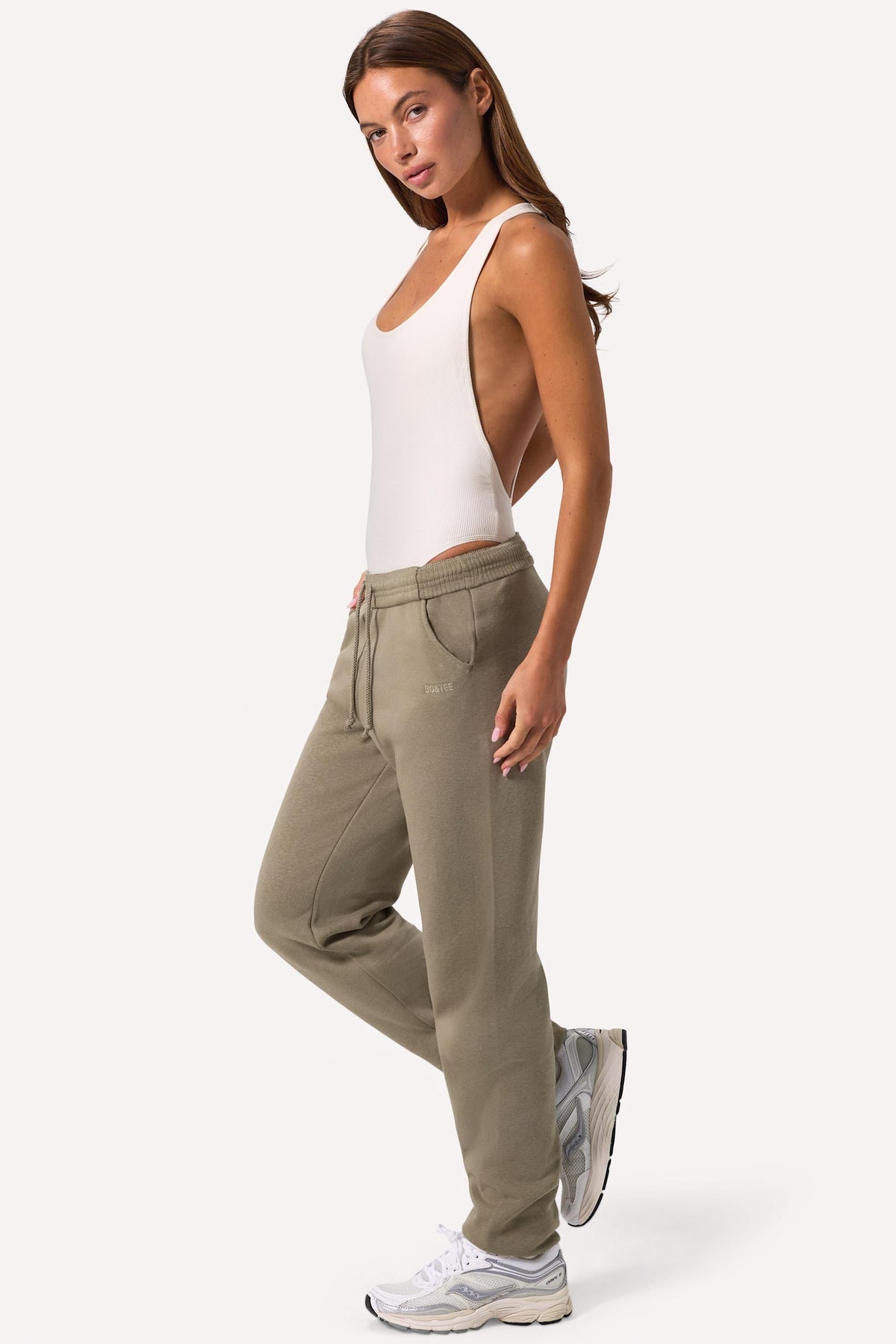 Chic Cotton Fleece Mid-Rise Joggers in Khaki Green