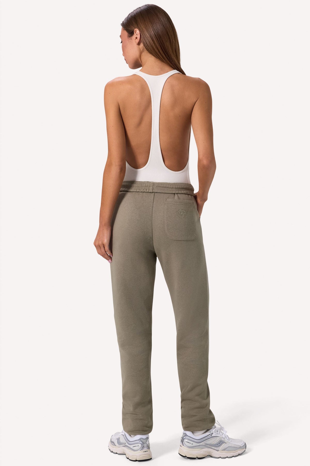 Chic Cotton Fleece Mid-Rise Joggers in Khaki Green