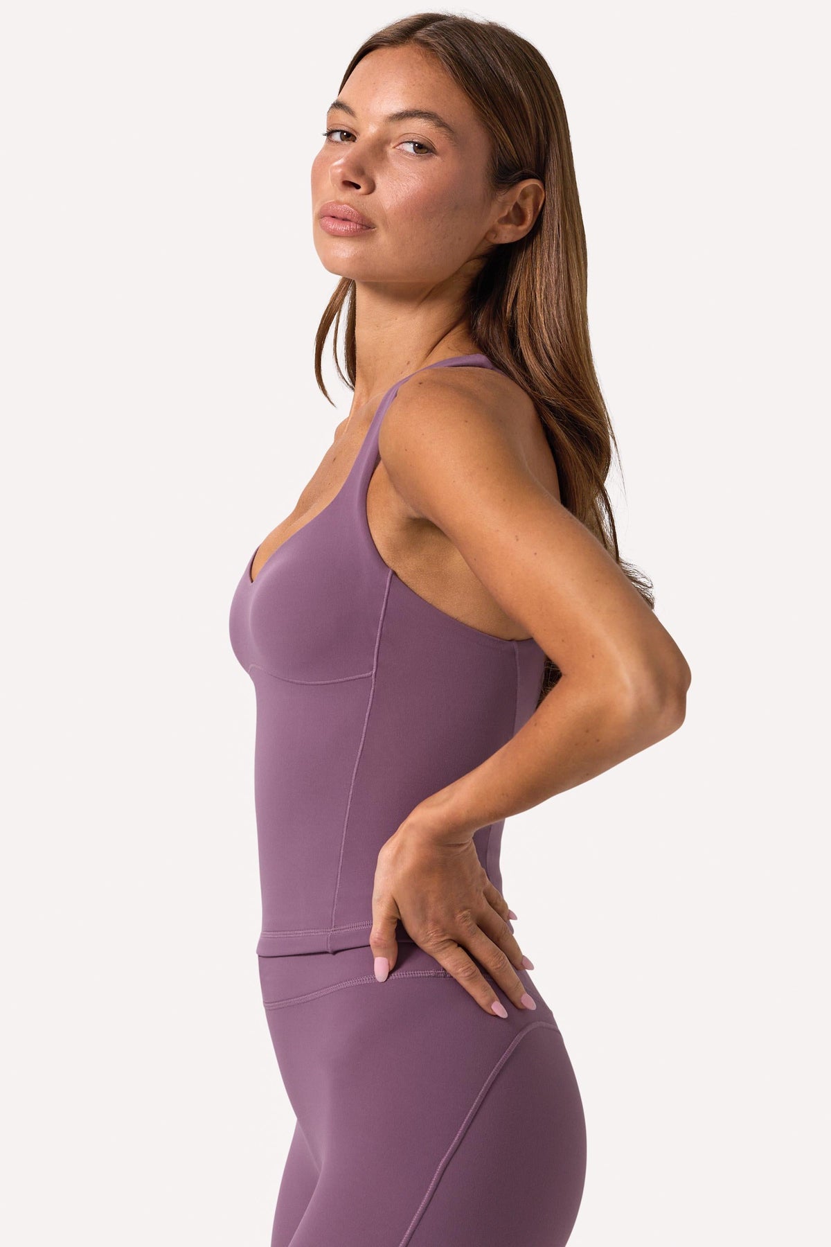 Chic Soft Active Sweetheart-Neck Tank Top in Dusk