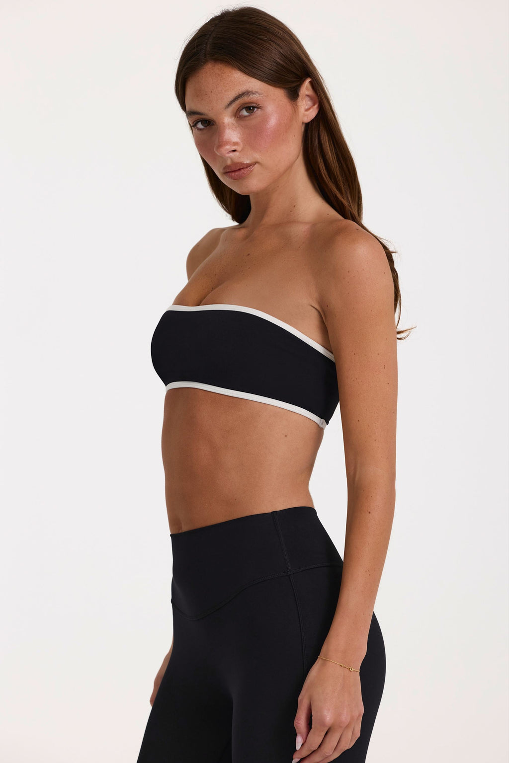 Chic Soft Active Bandeau Sports Bra in Black