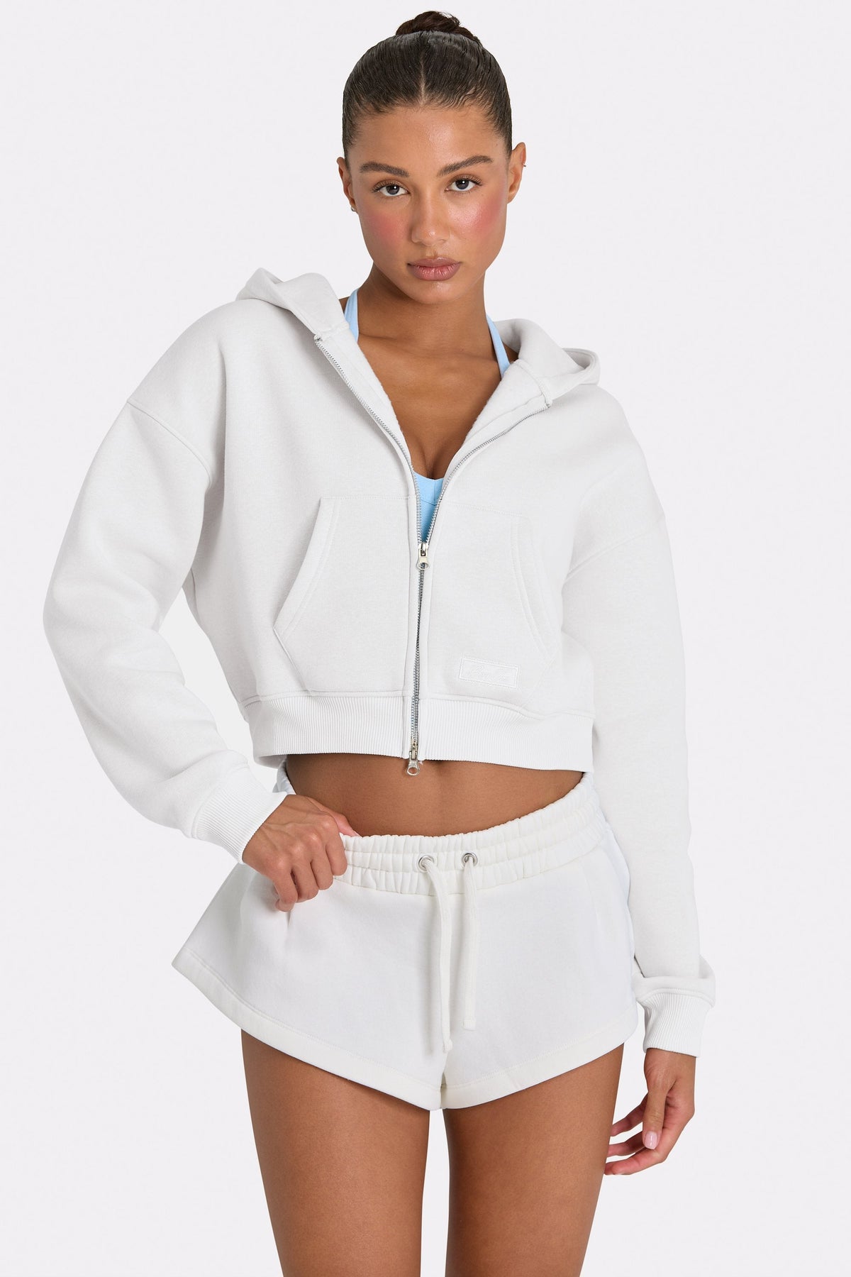Chic Oversized Zip-Up Hoodie in Coconut
