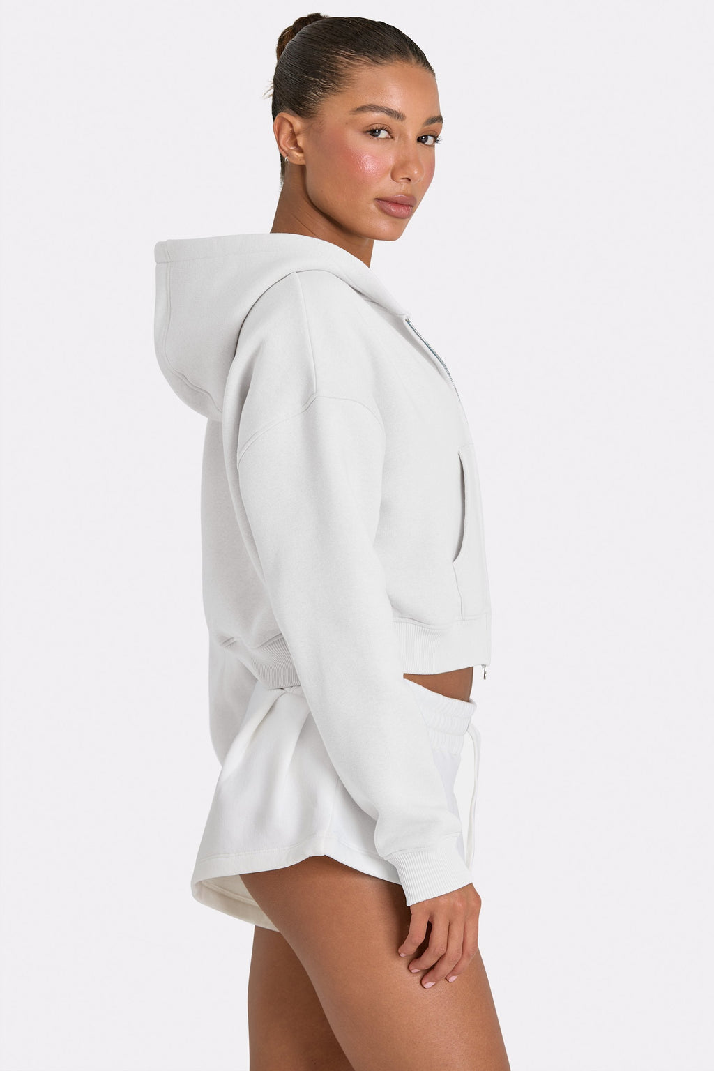 Chic Oversized Zip-Up Hoodie in Coconut