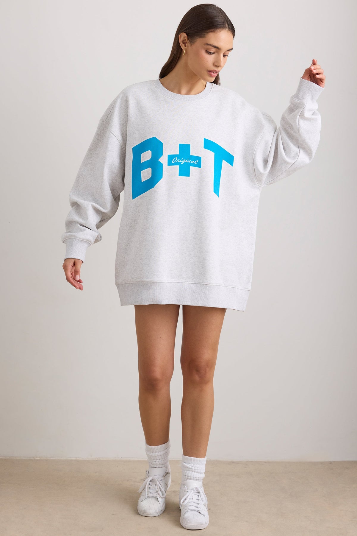 Chic Oversized Crew Neck Sweatshirt in Grey Marl