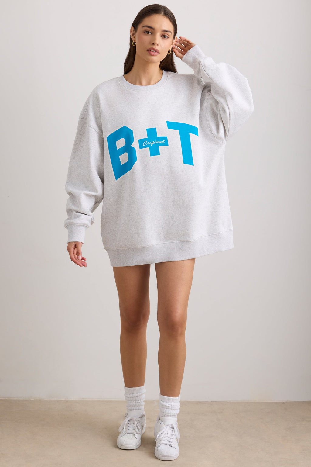 Chic Oversized Crew Neck Sweatshirt in Grey Marl