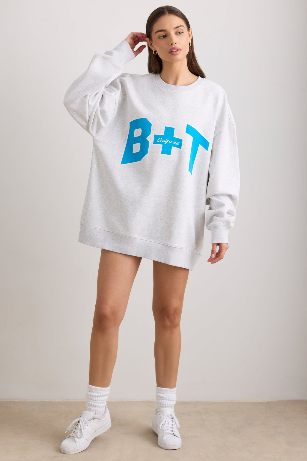 Chic Oversized Crew Neck Sweatshirt in Grey Marl