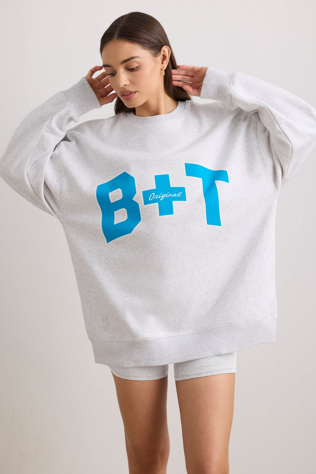 Chic Oversized Crew Neck Sweatshirt in Grey Marl