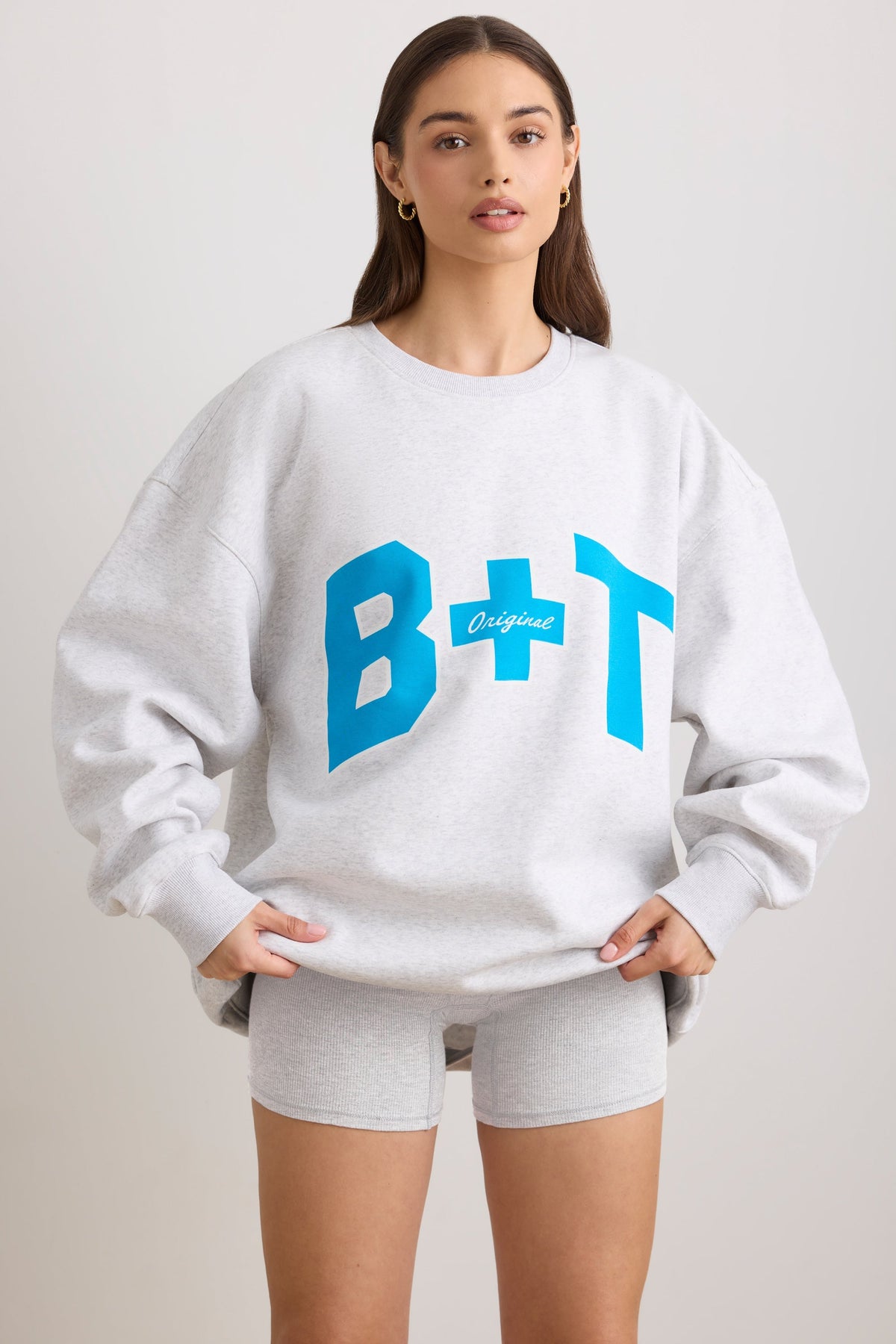 Chic Oversized Crew Neck Sweatshirt in Grey Marl