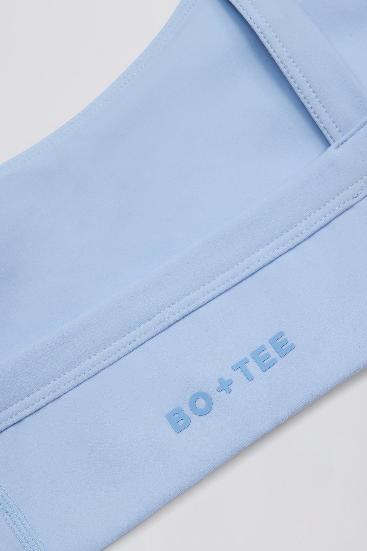 Chic Soft Active Seam-Detail Sports Bra in Sky