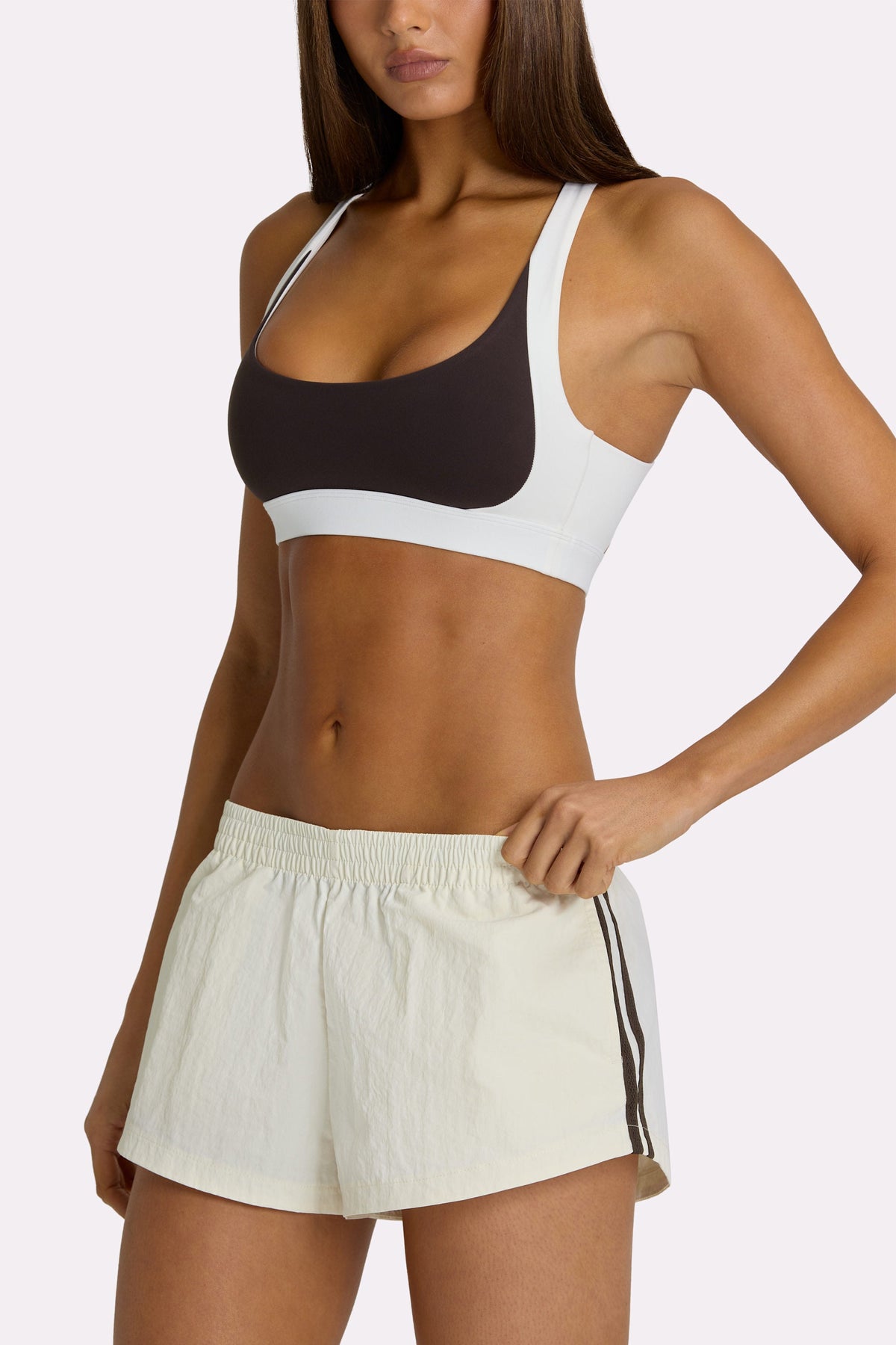 Chic Soft Active High-Impact Sports Bra in Coconut