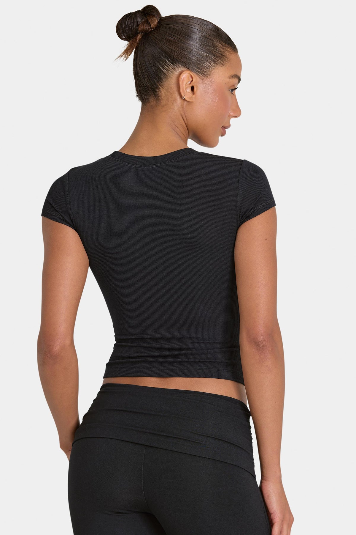 Chic ButterCloud T-Shirt in Black