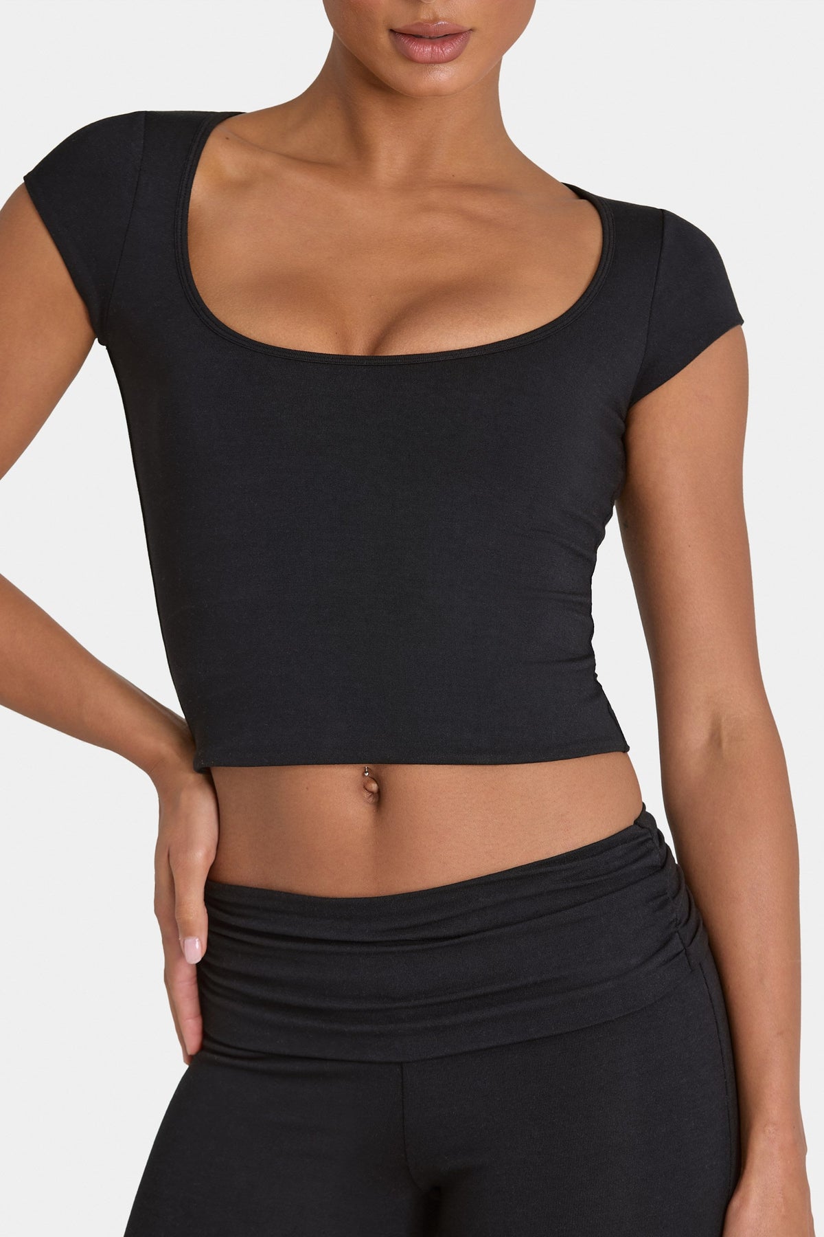 Chic ButterCloud Crop Top in Black
