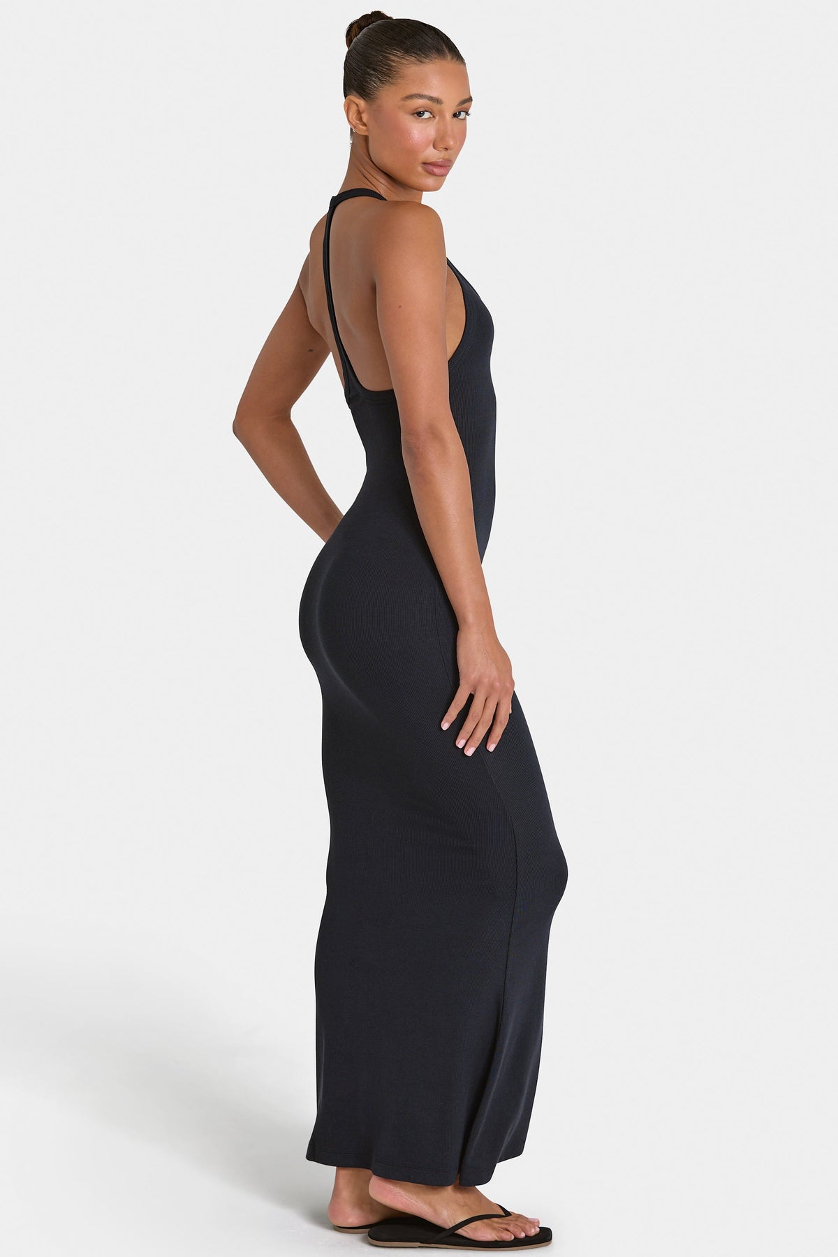 Chic ButterCloud Maxi Dress in Black
