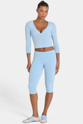 Chic ButterCloud Capri Leggings in Sky