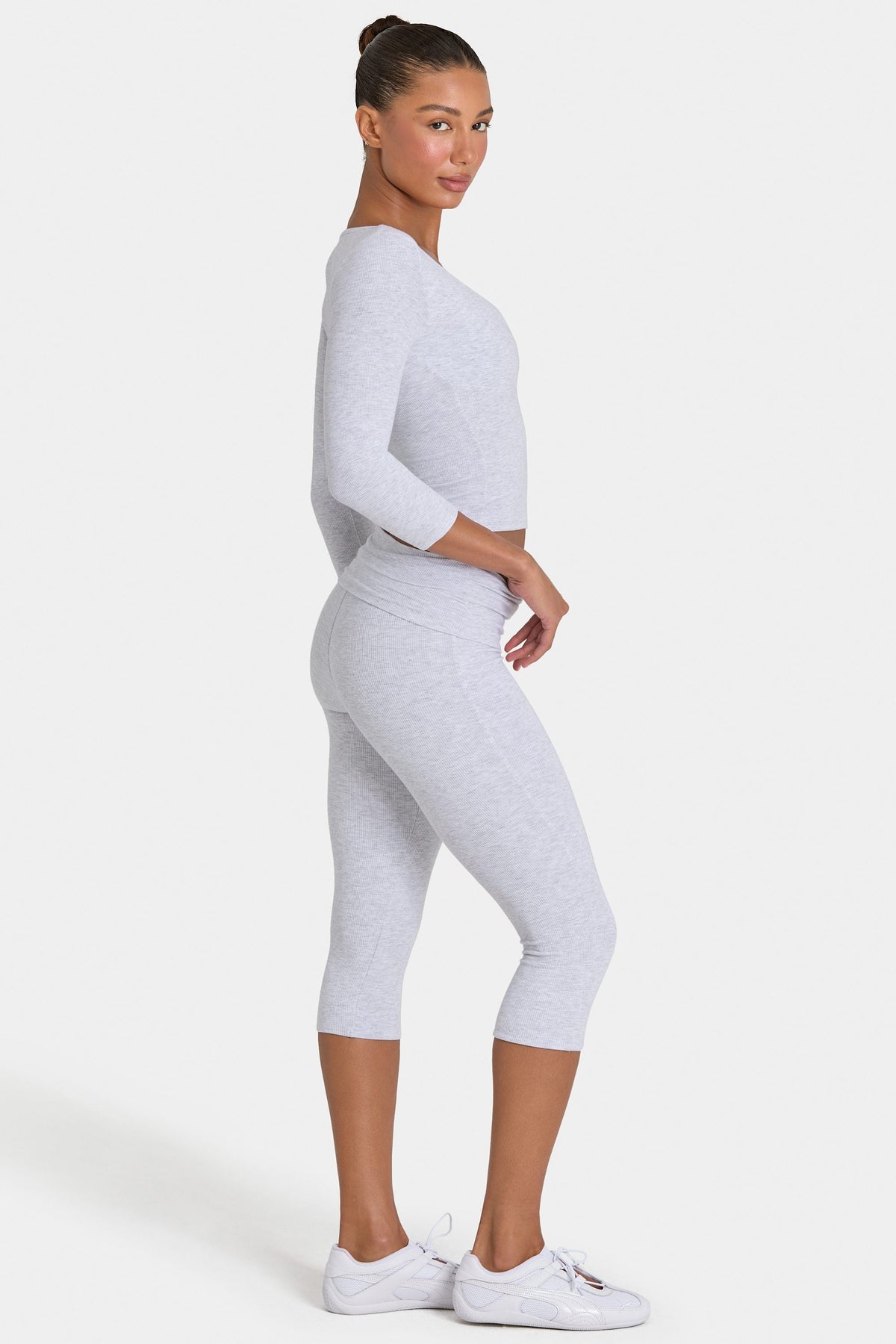 Chic ButterCloud Capri Leggings in Grey Marl