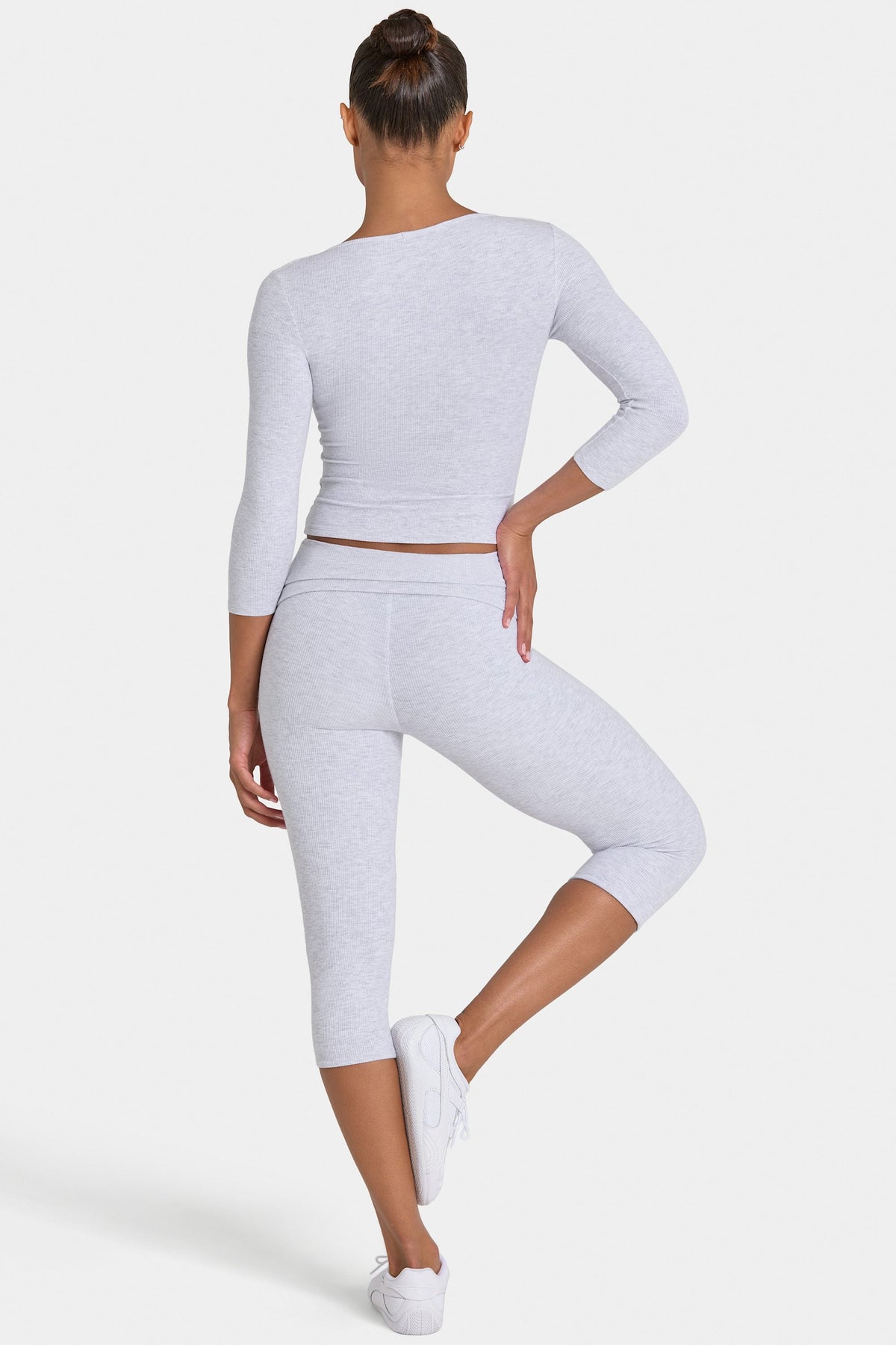 Chic ButterCloud Capri Leggings in Grey Marl
