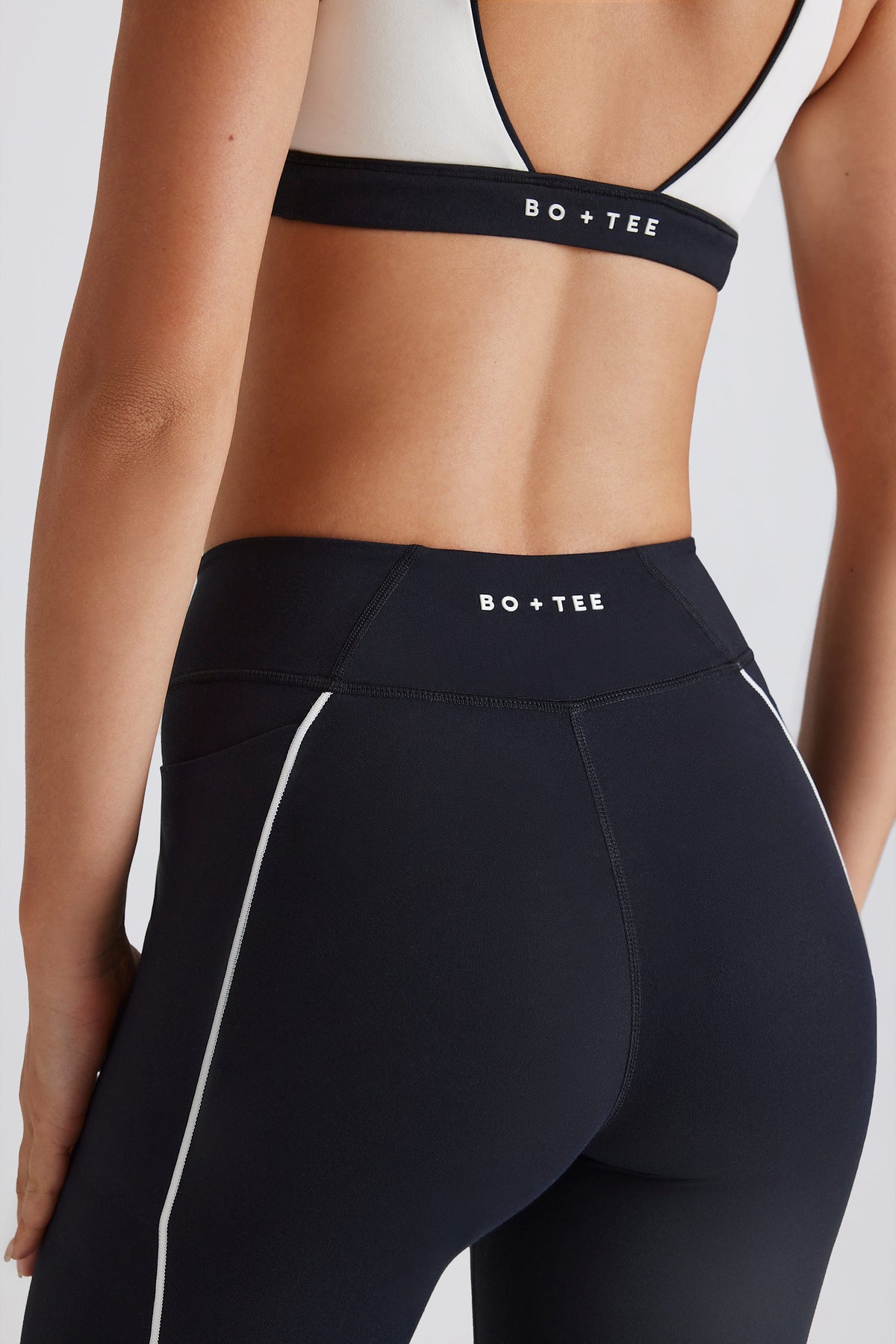 Chic Soft Active Contrast Leggings in Black