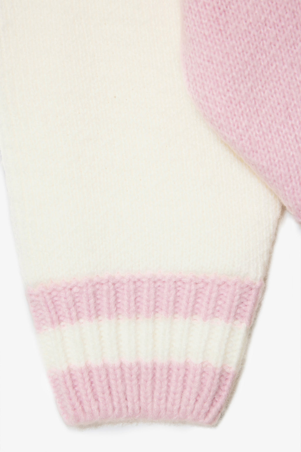 Chic Knit Turtleneck Oversized Jumper in Powder Pink