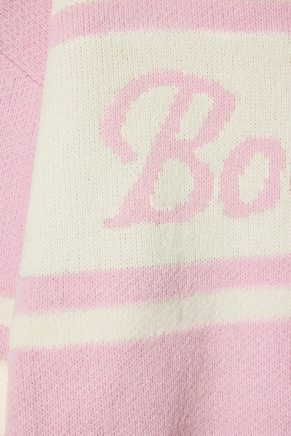 Chic Knit Turtleneck Oversized Jumper in Powder Pink