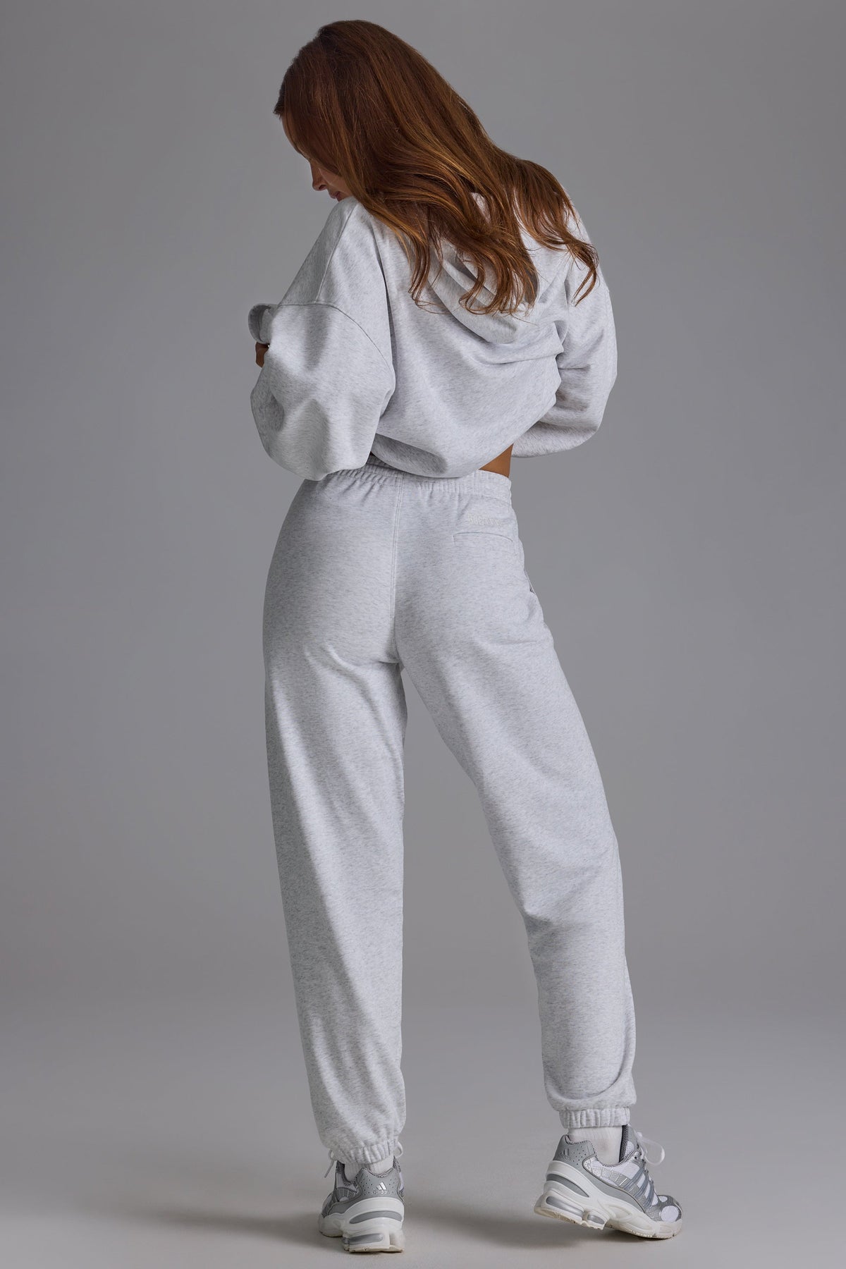 Chic Soft Cotton Jersey Relaxed Mid-Rise Joggers in Grey Marl
