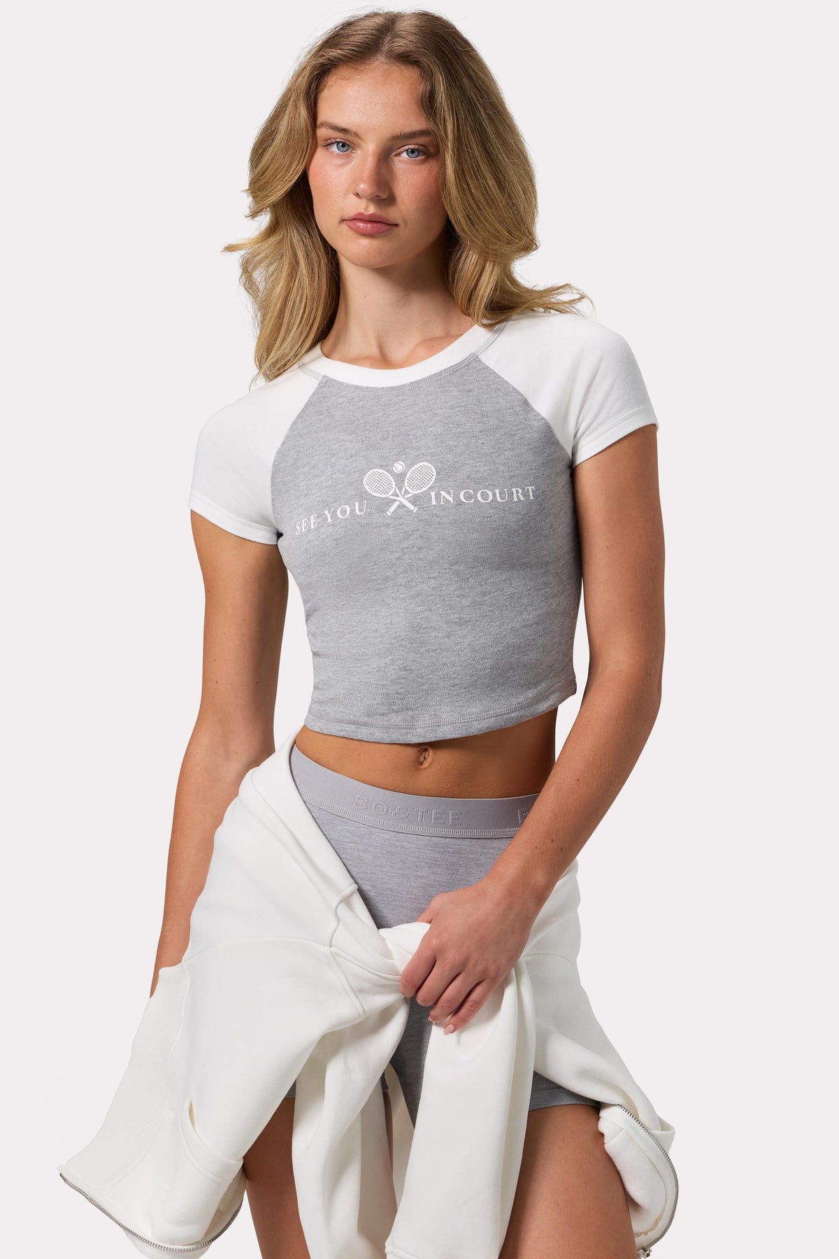 Chic Graphic-Print Cropped T-Shirt in Grey Marl