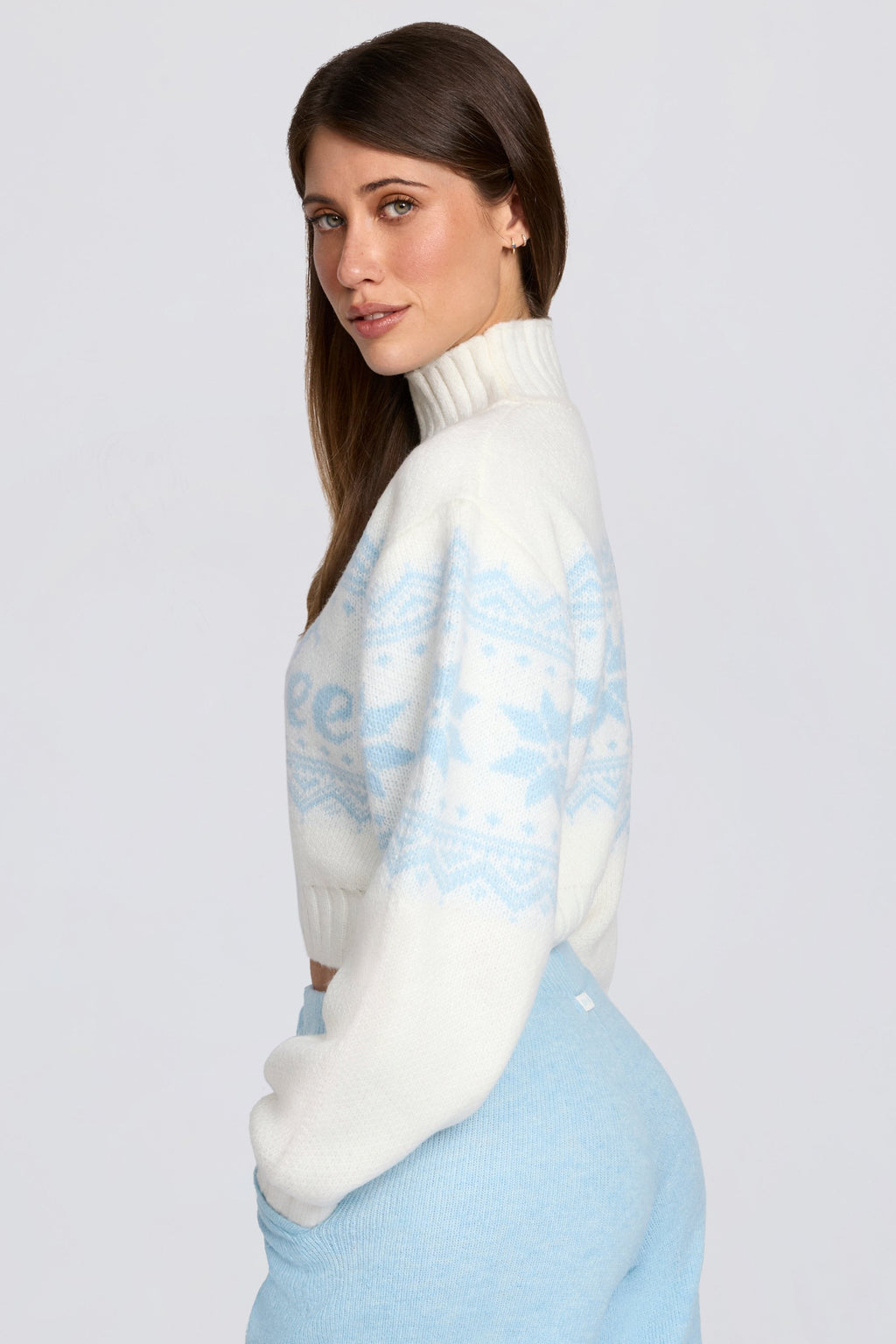 Chic Jacquard-Knit Cropped Jumper in Ivory