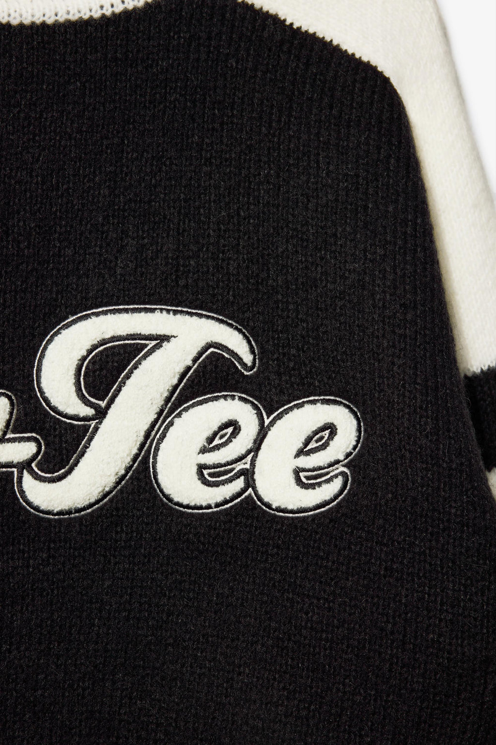 Chic Knit Logo Cropped Jumper in Black