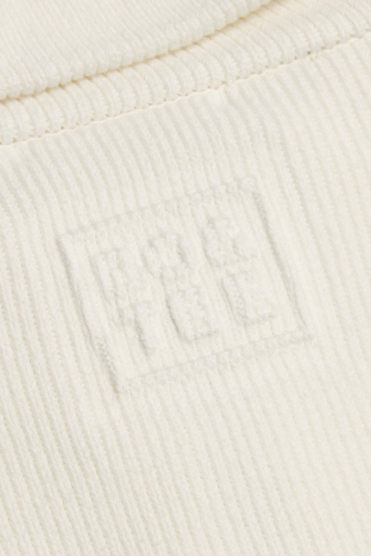Chic Ribbed Knit Zip-Up Cropped Sweatshirt in Ivory