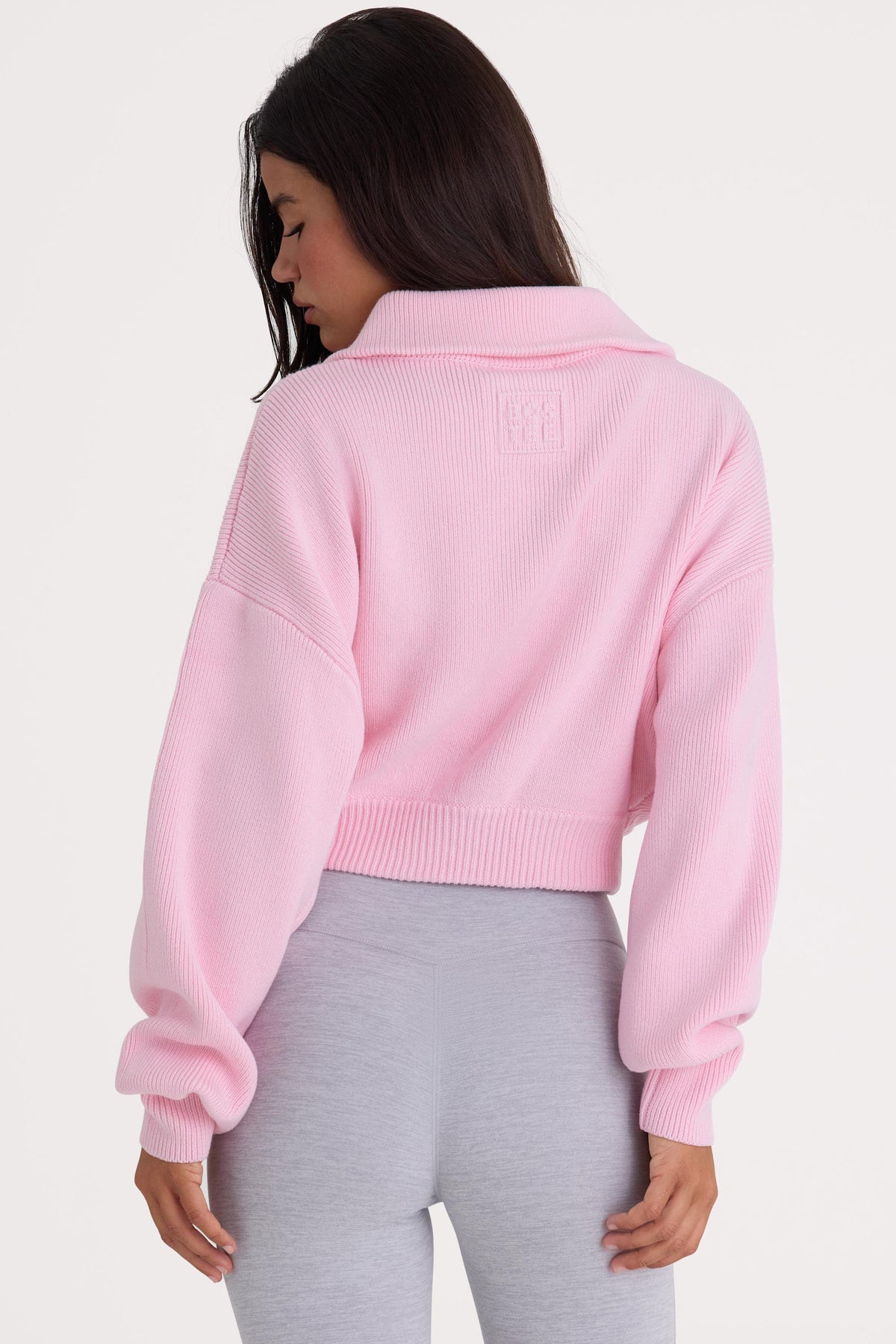 Chic Ribbed Knit Zip-Up Cropped Sweatshirt in Pale Pink