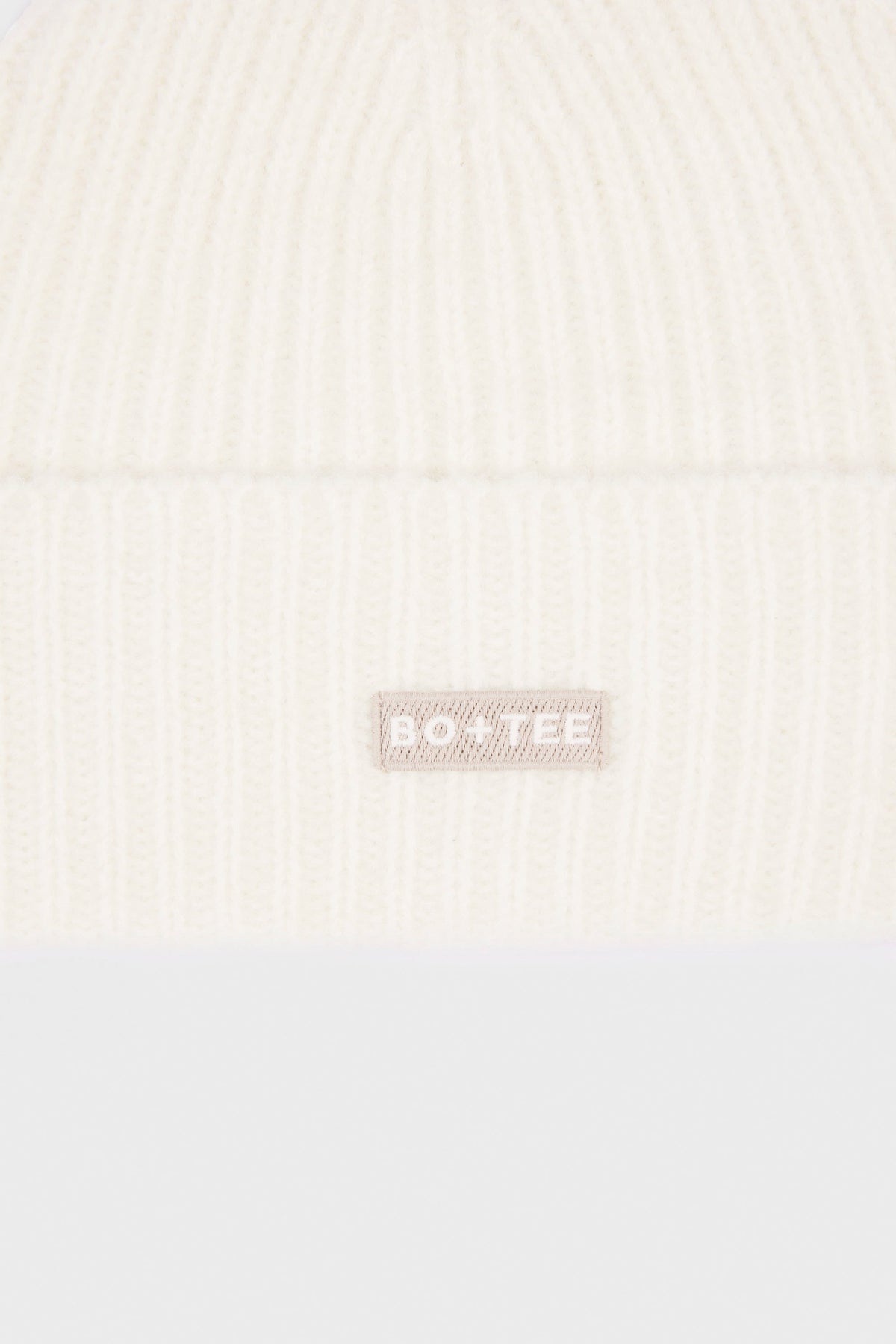 Chic Ribbed Knit Beanie Hat in Ivory