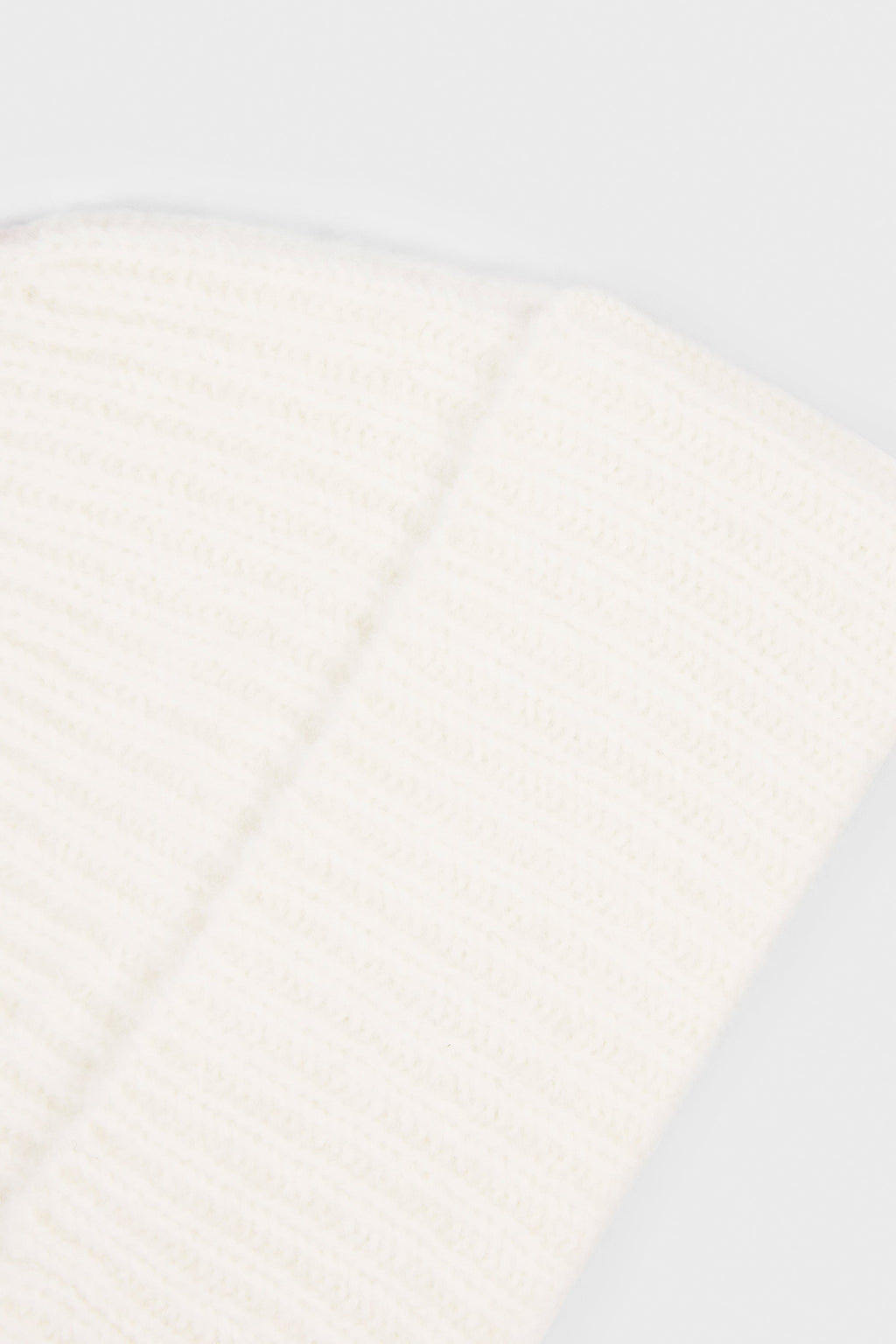 Chic Ribbed Knit Beanie Hat in Ivory
