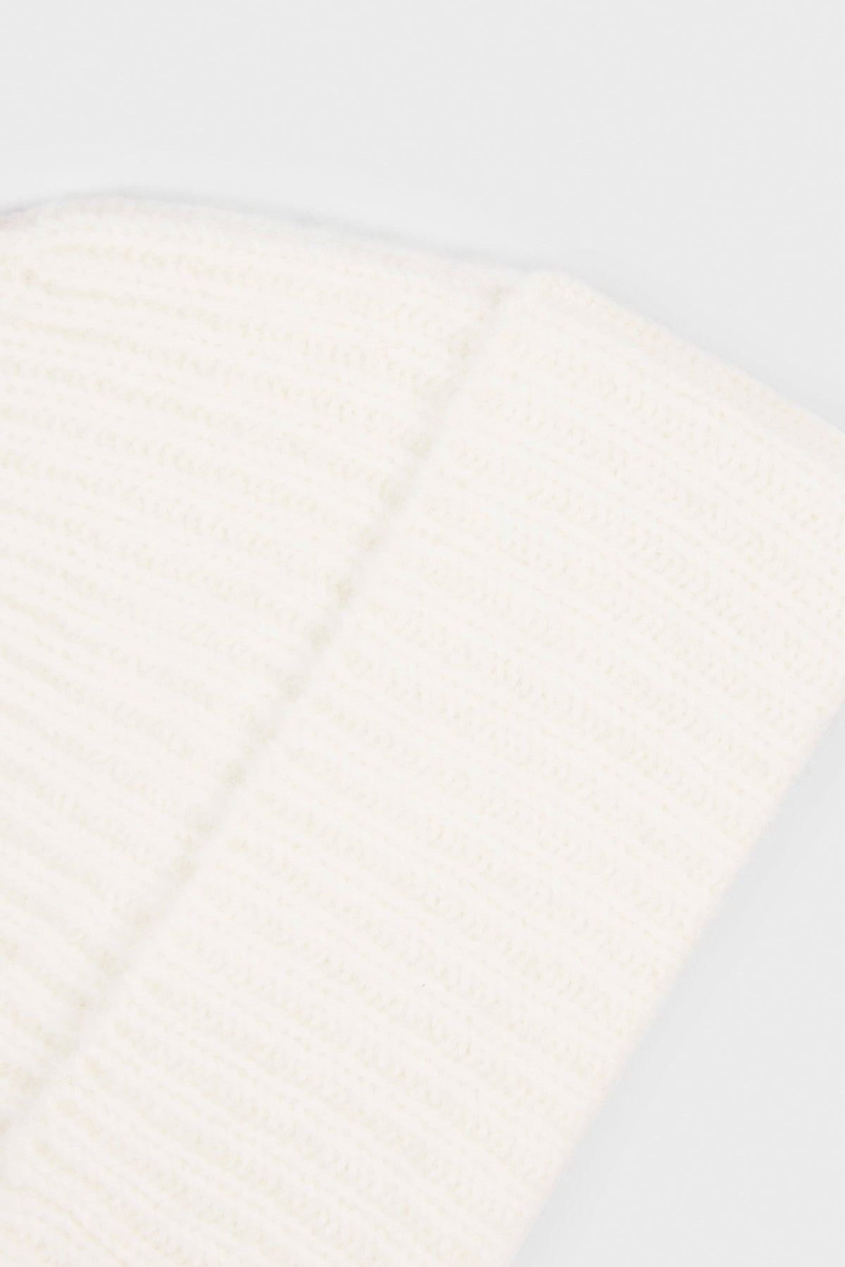 Chic Ribbed Knit Beanie Hat in Ivory