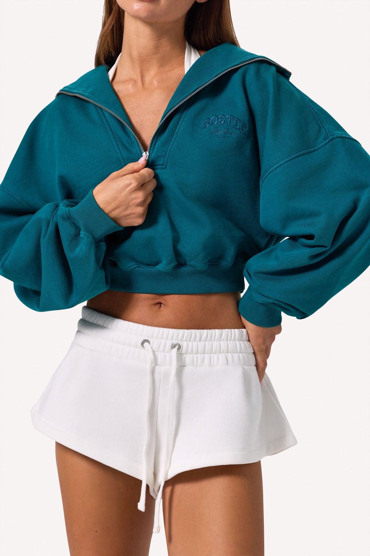 Chic Quarter-Zip Cropped Sweatshirt in Teal