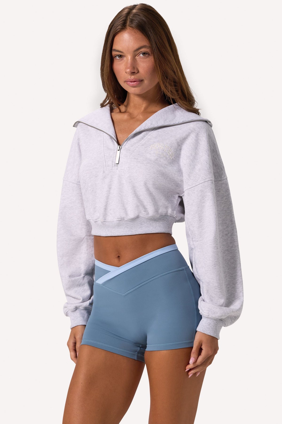 Chic Quarter-Zip Cropped Sweatshirt in Grey Marl