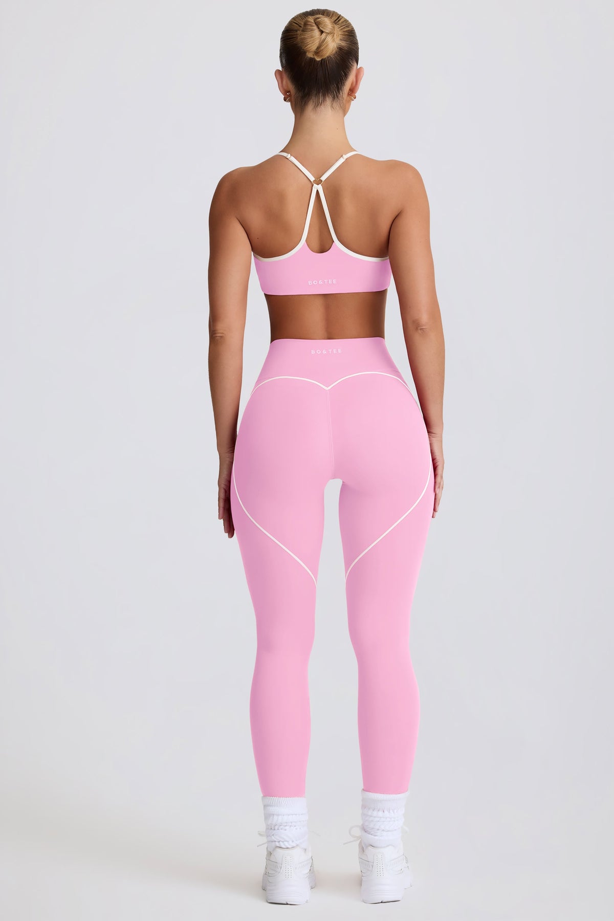 Chic Soft Active Mid-Rise Leggings in Baby Pink