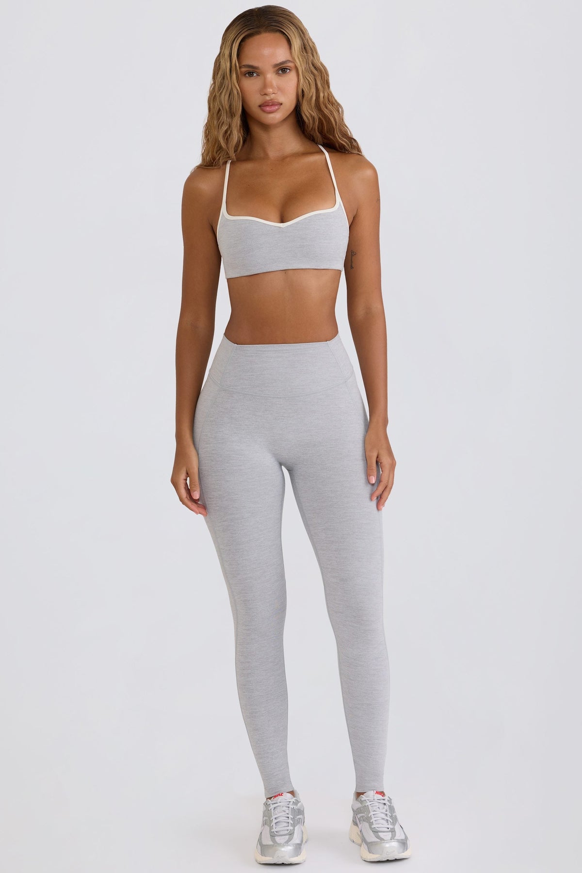 Chic Soft Active Mid-Rise Leggings in Grey