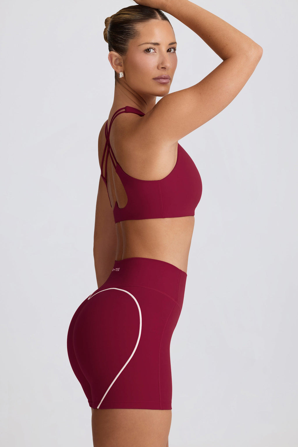 Chic Soft Active Low-Impact Sports Bra in Burgundy