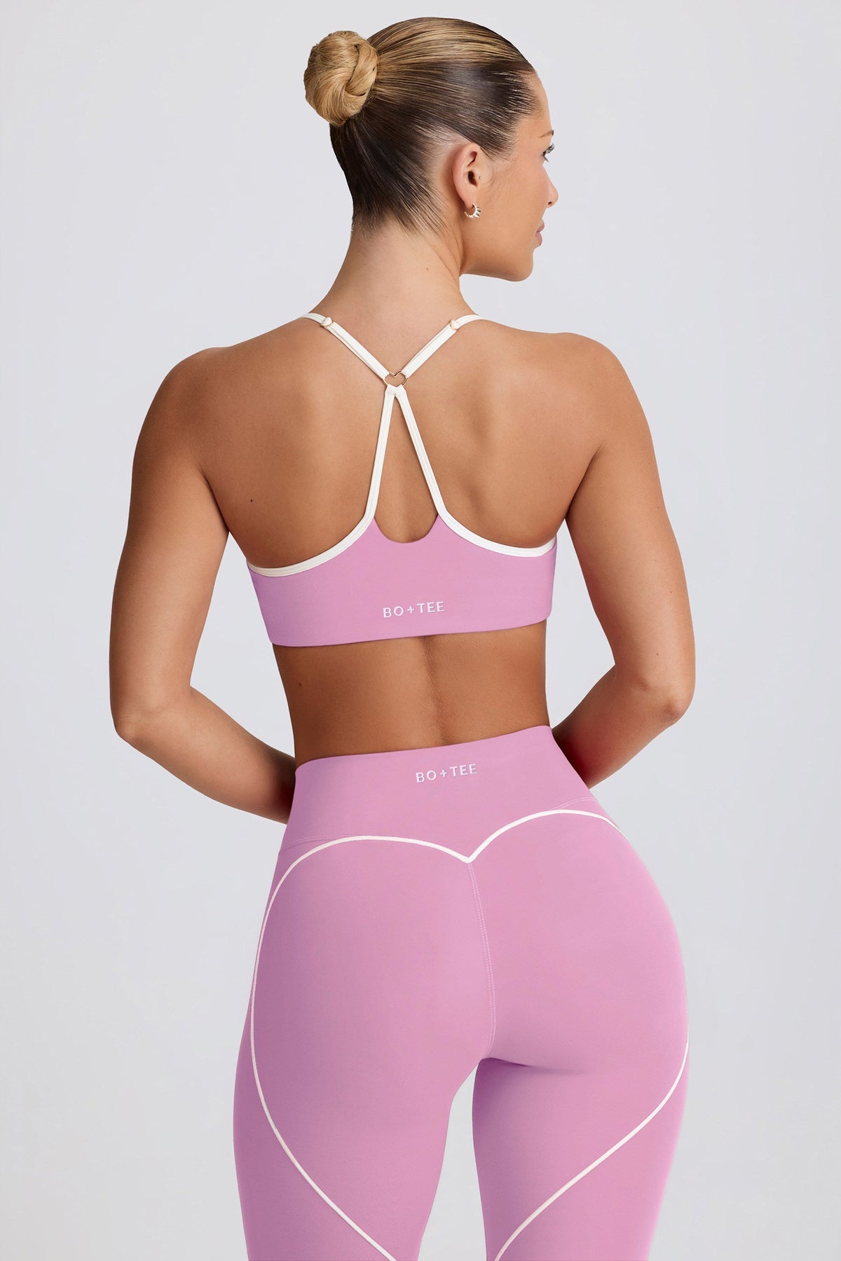 Chic Soft Active Sweetheart-Neck Sports Bra in Dusty Pink