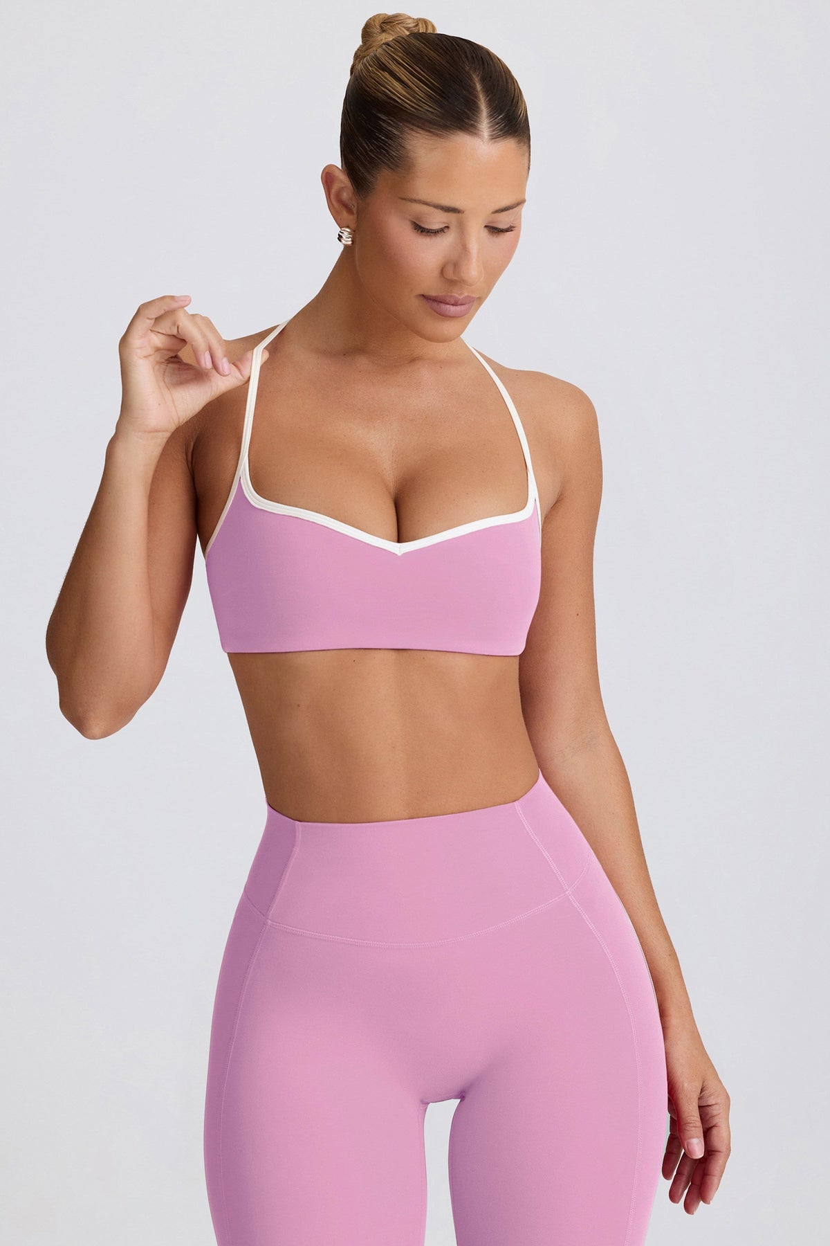 Chic Soft Active Sweetheart-Neck Sports Bra in Dusty Pink