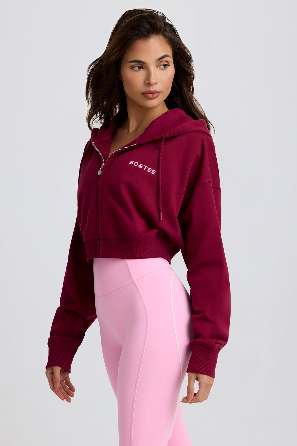 Chic Cropped Zip-Up Hoodie in Burgundy