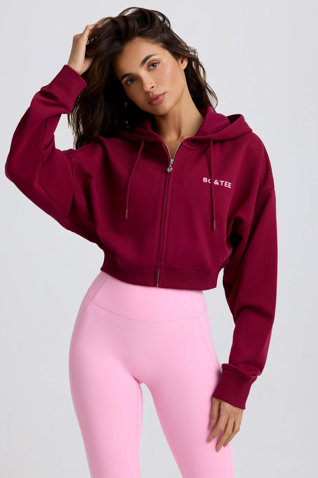 Chic Cropped Zip-Up Hoodie in Burgundy