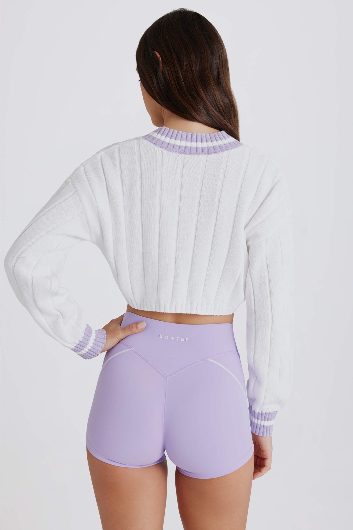 Chic Cable Knit Cotton Cropped Jumper in Lilac Ivory